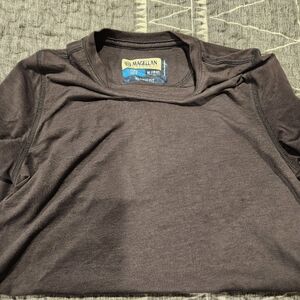 Gray short sleeve shirt
